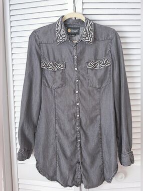 Christine Alexander Black Button-Down Shirt with‎ Embroidered Details